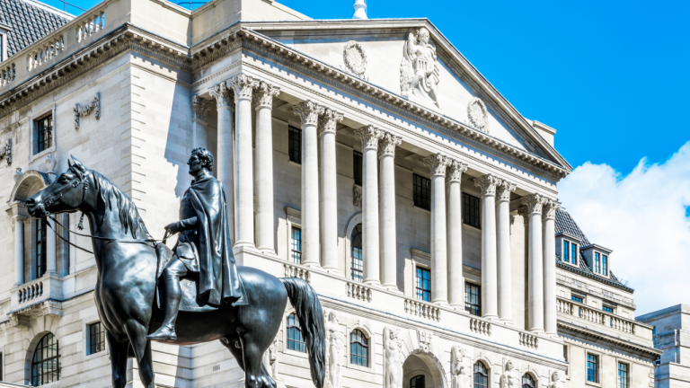 El Banco de Inglaterra se acerca más a las tasas de interés negativas y pregunta a los bancos si están listos